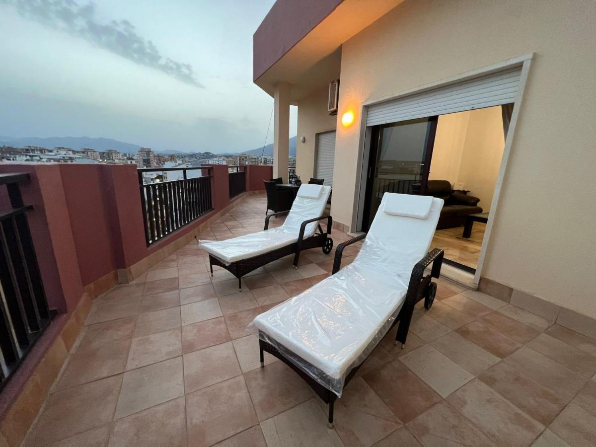 Atico En Yate Iv, Primera Linea Playa Apartment ฟูเอนฮิโรลา ภายนอก รูปภาพ