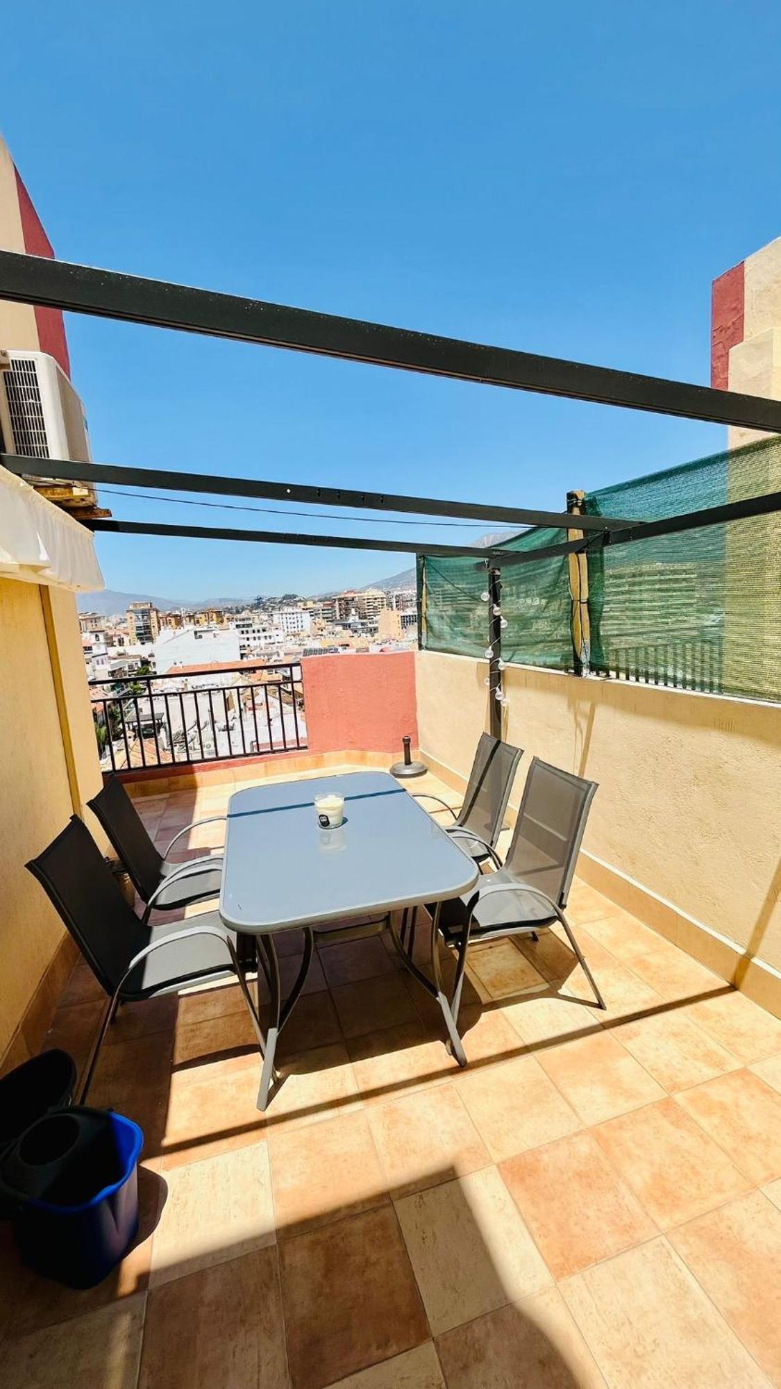 Atico En Yate Iv, Primera Linea Playa Apartment ฟูเอนฮิโรลา ภายนอก รูปภาพ
